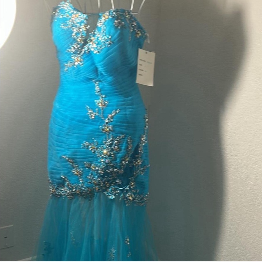 Elegant Blue Embellished Prom Dress